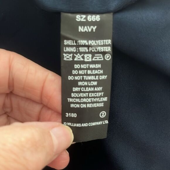 Joanna Hope Navy with White Hand Beading Sheer with lining Gown SZ 18 - Picture 11 of 13